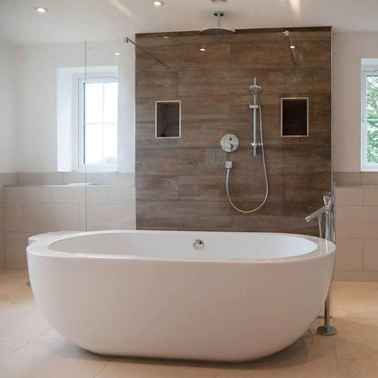 BC Designs Ovali 1690mm Freestanding Bath - Image 1 