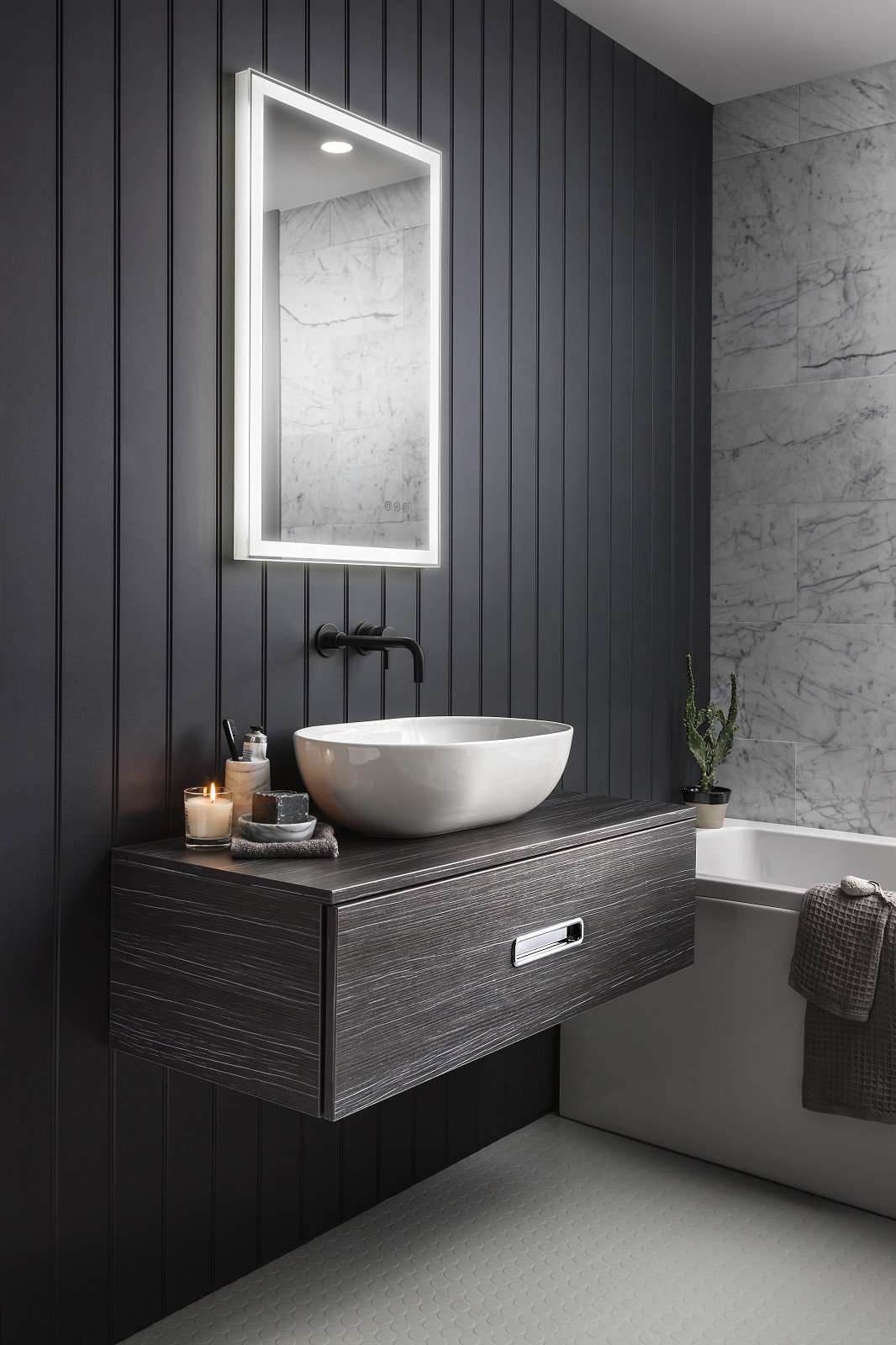 Matte Black Bathroom: Stylish Tips for Modern Elegance