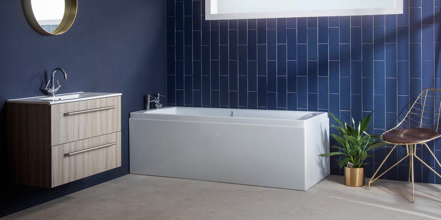 Lifestyle image of the Carron Axis 1700mm x 700mm Single Ended Bath