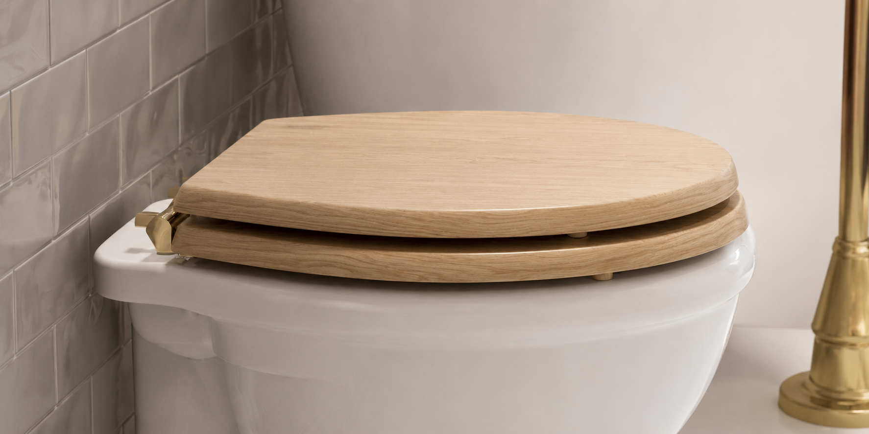 A Burlington Guild Light Oak Soft Close Toilet Seat