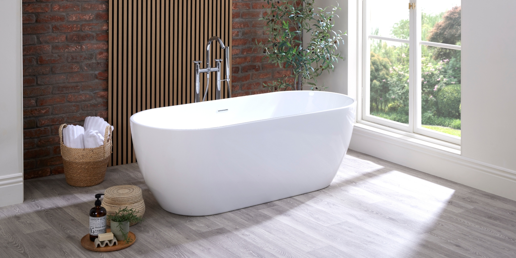 Sanctuary bathrooms Aussois Oval Bath