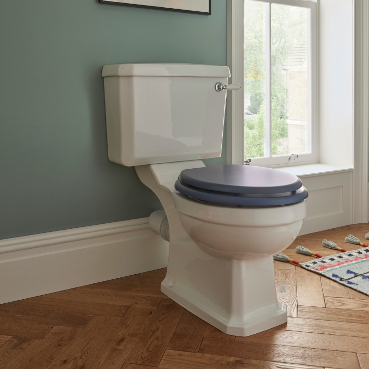 lifestyle image of the Heritage Hatton Close Coupled Toilet & Cistern