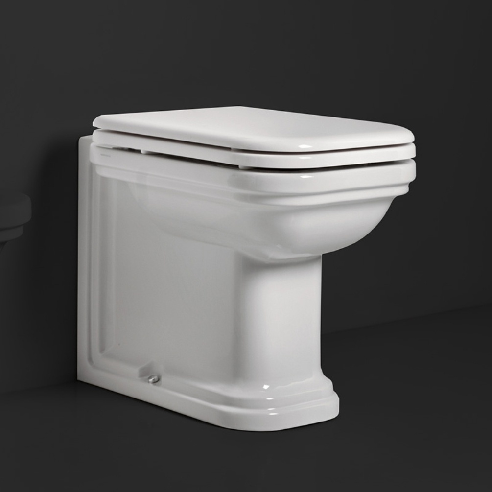 Lifestyle image of the Waldorf Back to Wall Toilet