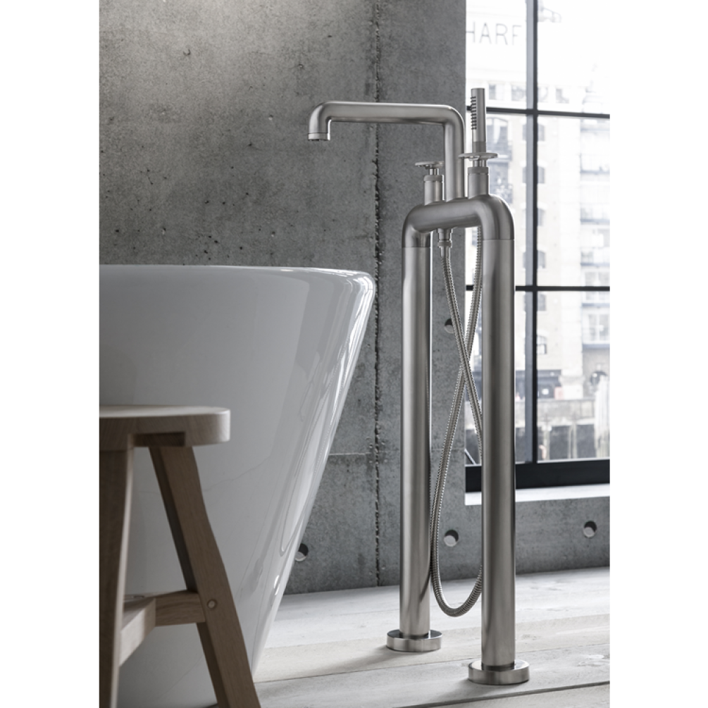 Photo o Crosswater Union Brushed Nickel Freestanding Bath Filler & Shower Kit w/o Floor Plate