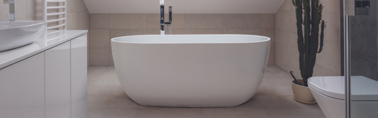 Close up product lifestyle image of BC Designs Dinkee 1500mm Acrylic Freestanding Bath