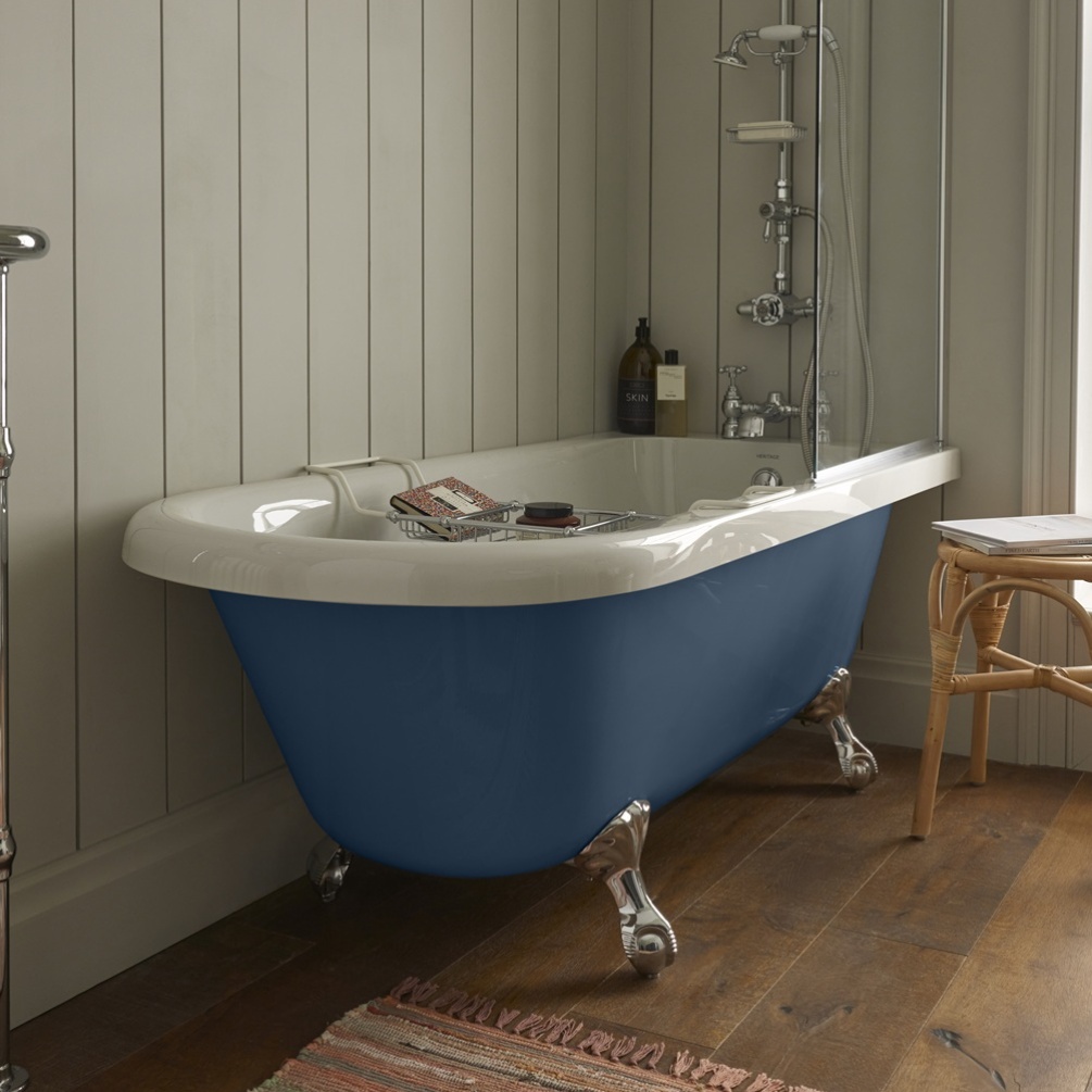 product lifestyle image of Heritage Tilbury Right Handed Freestanding Shower Bath Painted Finish bath BTIFSW00R