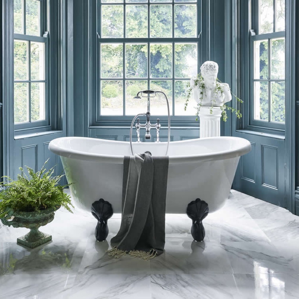 Product Lifestyle image of the Burlington Bateau 1640mm Double Ended Freestanding Bath