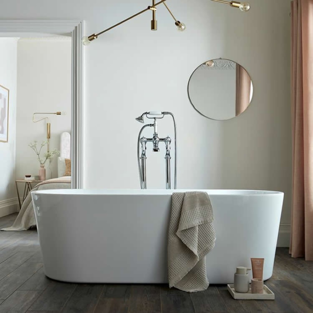 BC Designs Viado 1780mm Acrylic Freestanding Bath