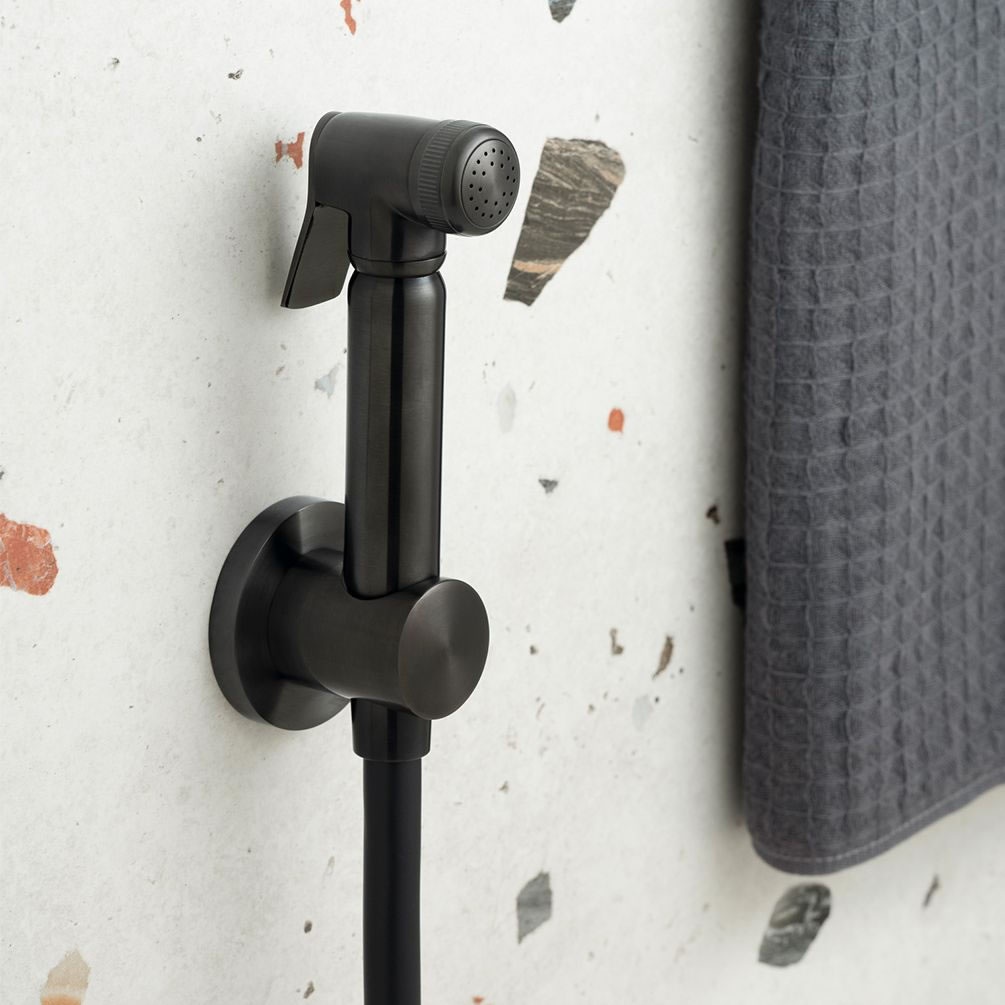 Cutout image of Vado Individual Brushed Black Shattaf Handset