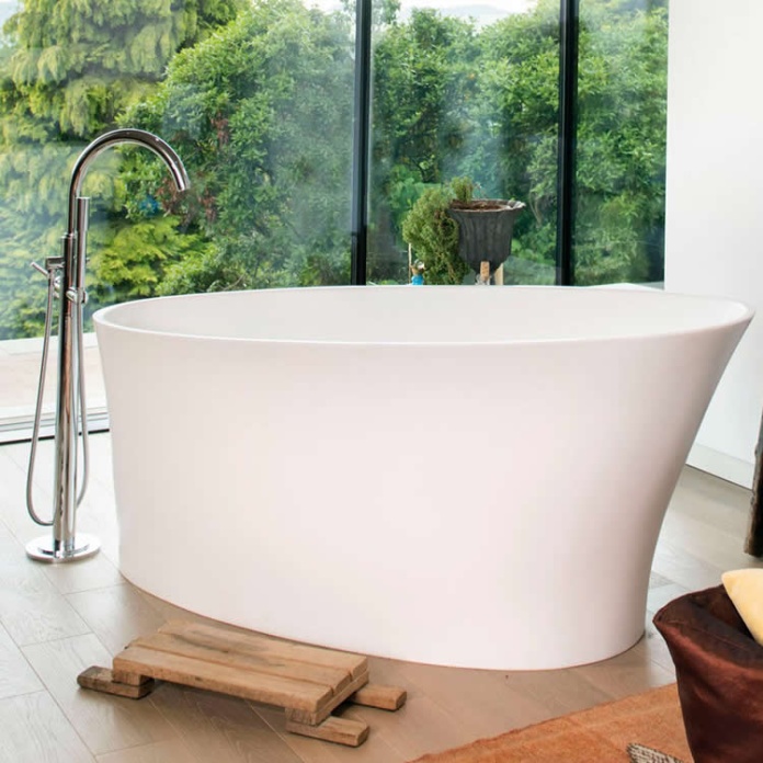 BC Designs Thinn Delicata 1520mm Slipper Freestanding Bath - Image 1
