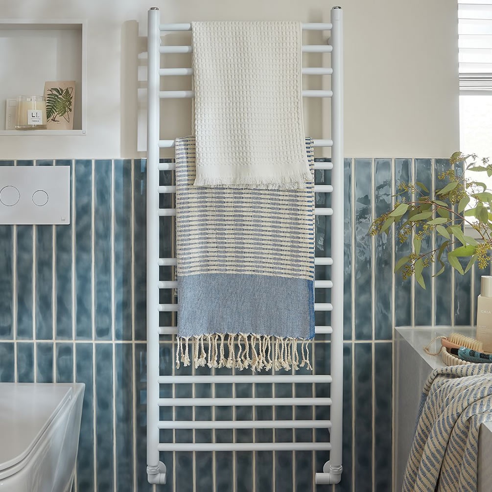 Vado Muse Matt White 1200 x 500mm Heated Towel Rail - Lifestyle Image