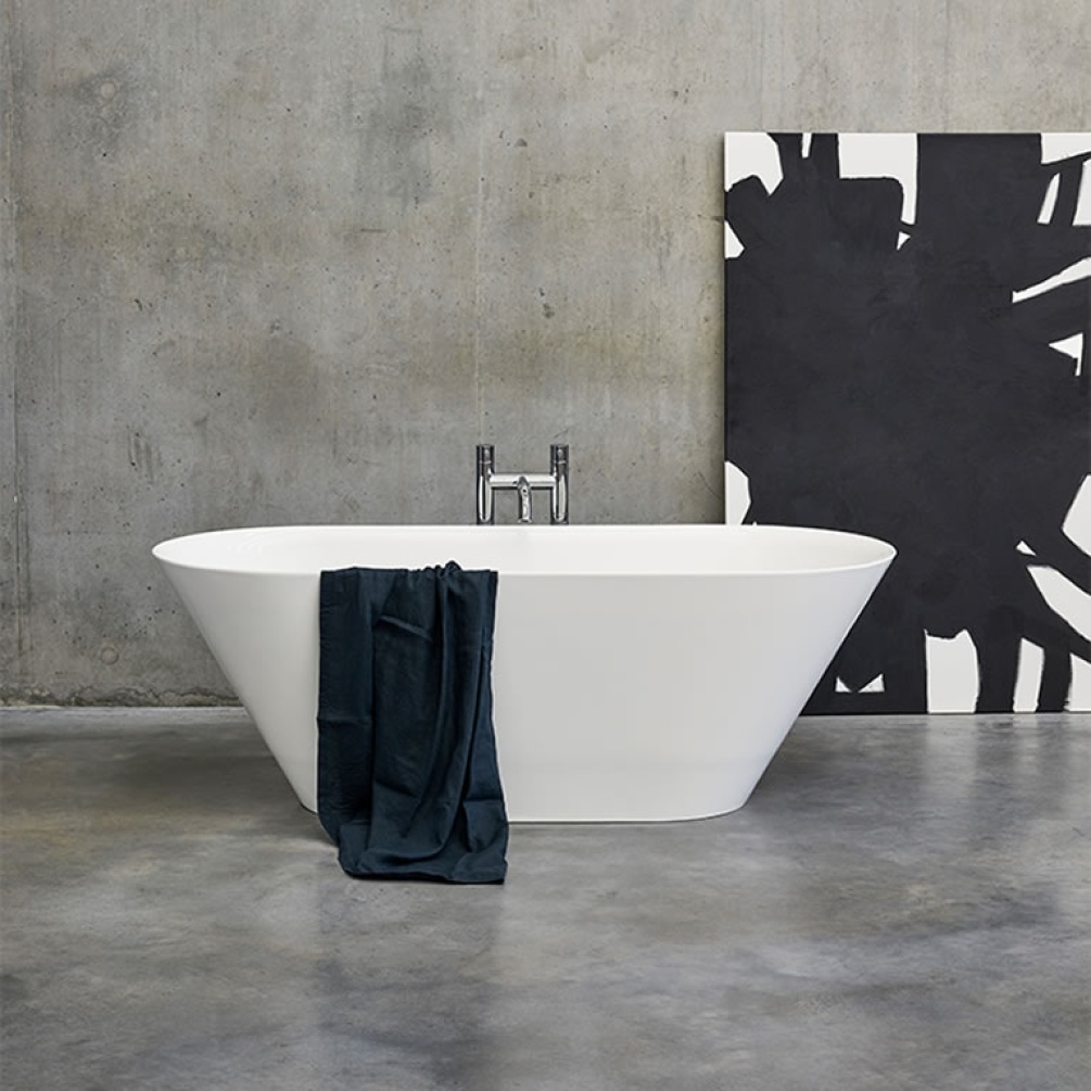 Clearwater Sontuoso Freestanding Bath - Lifestyle