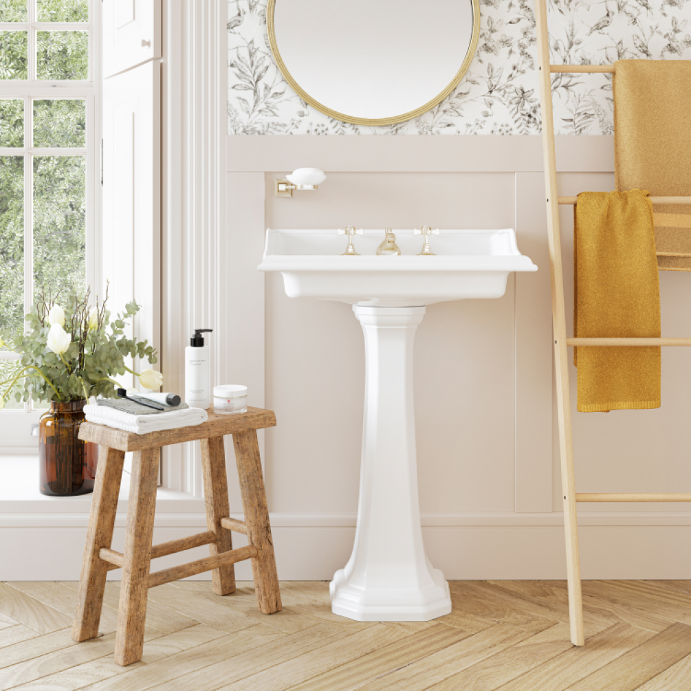 Heritage Dorchester Square Basin & Pedestal - Image 1