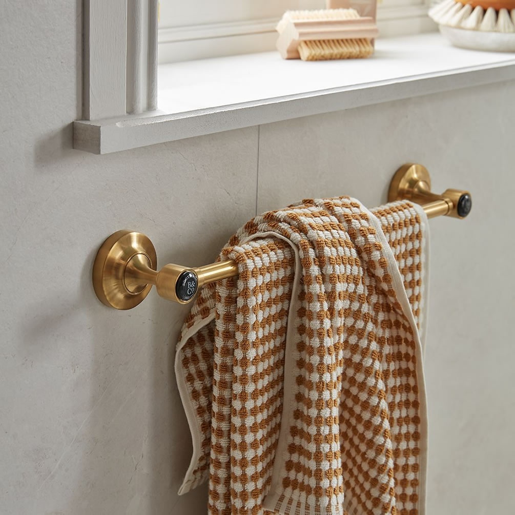 Booth & Co. Axbridge Brushed Brass/Black 450mm Towel Rail - Lifestyle Image