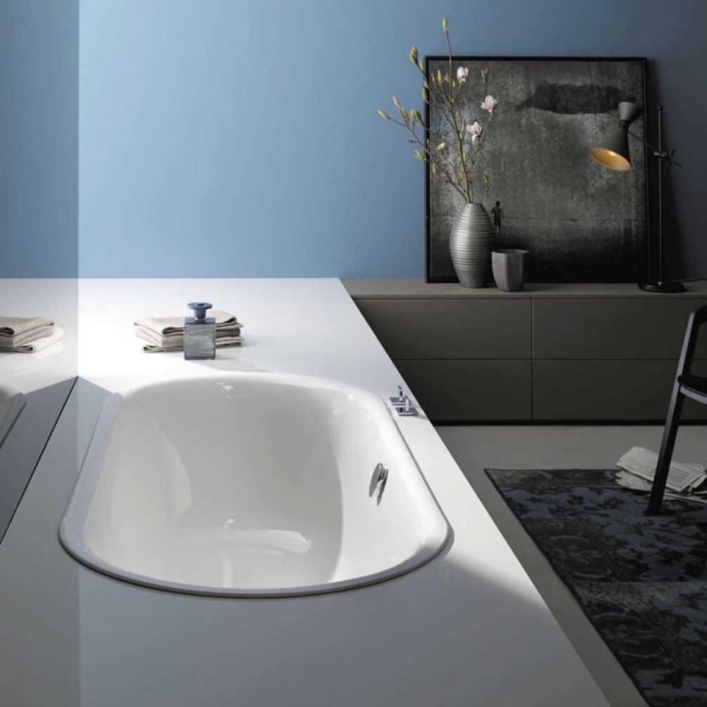 Photo of Bette Starlet Flair Oval Bath 1880 x 880mm Double Ended Bath Lifestyle Image