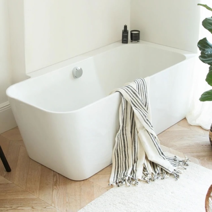 Lifestyle image of Waters Skye Hybrid Shower Bath.