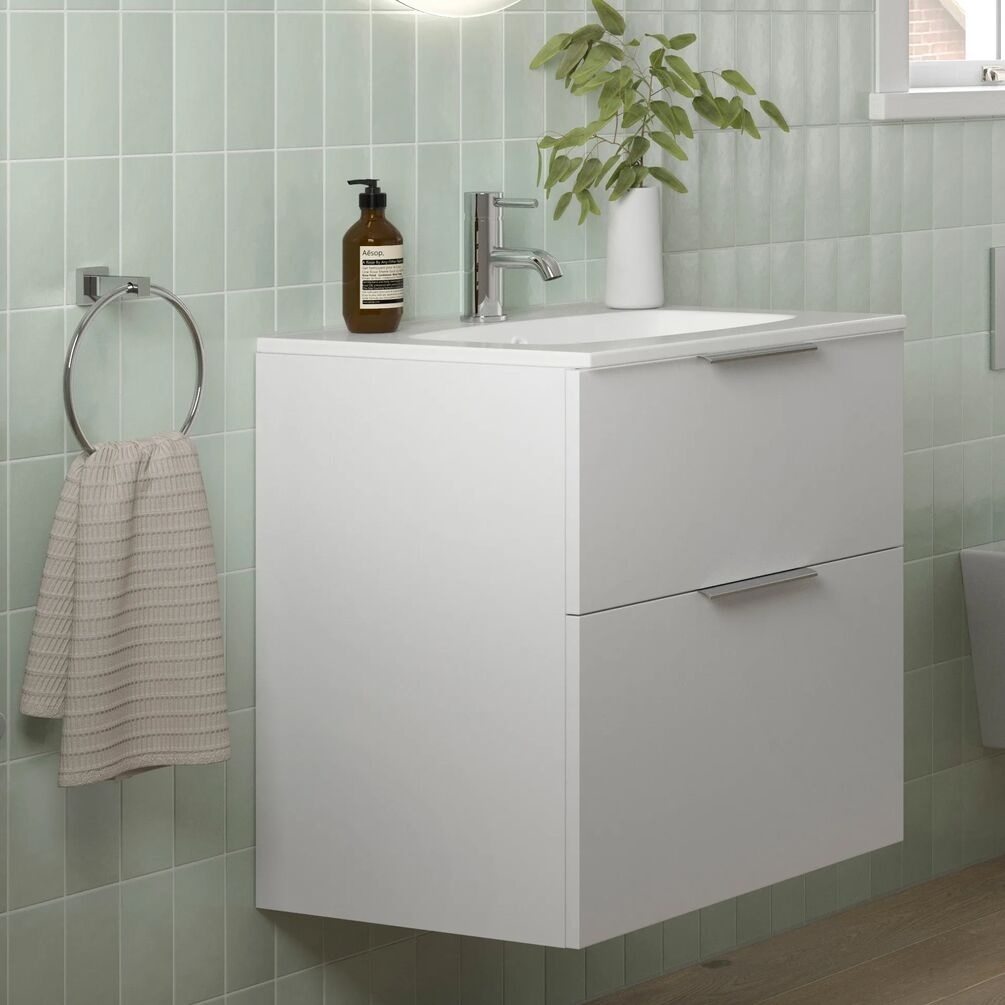 Apex Chrome 200mm Over Handle Lifestyle 1