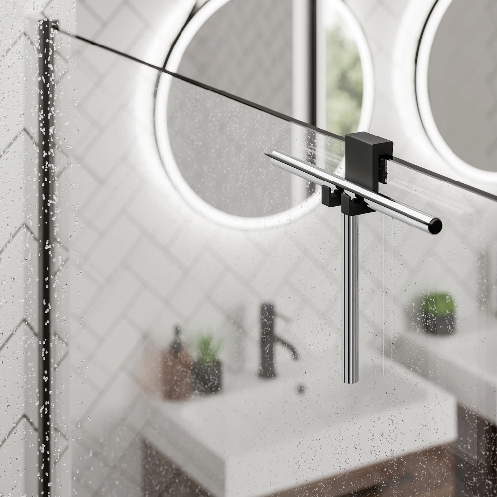 hib Squeegee & Holder Lifestyle