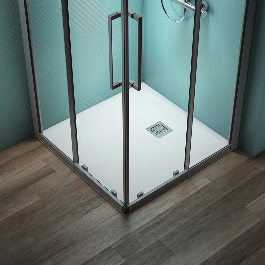 Lifestyle image of Ideal Standard Ultraflat S+ Pure White 900mm Stone Resin Shower Tray