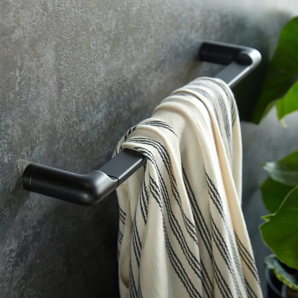Vado Zoo Matt Black 600mm Towel Bar - Lifestyle
