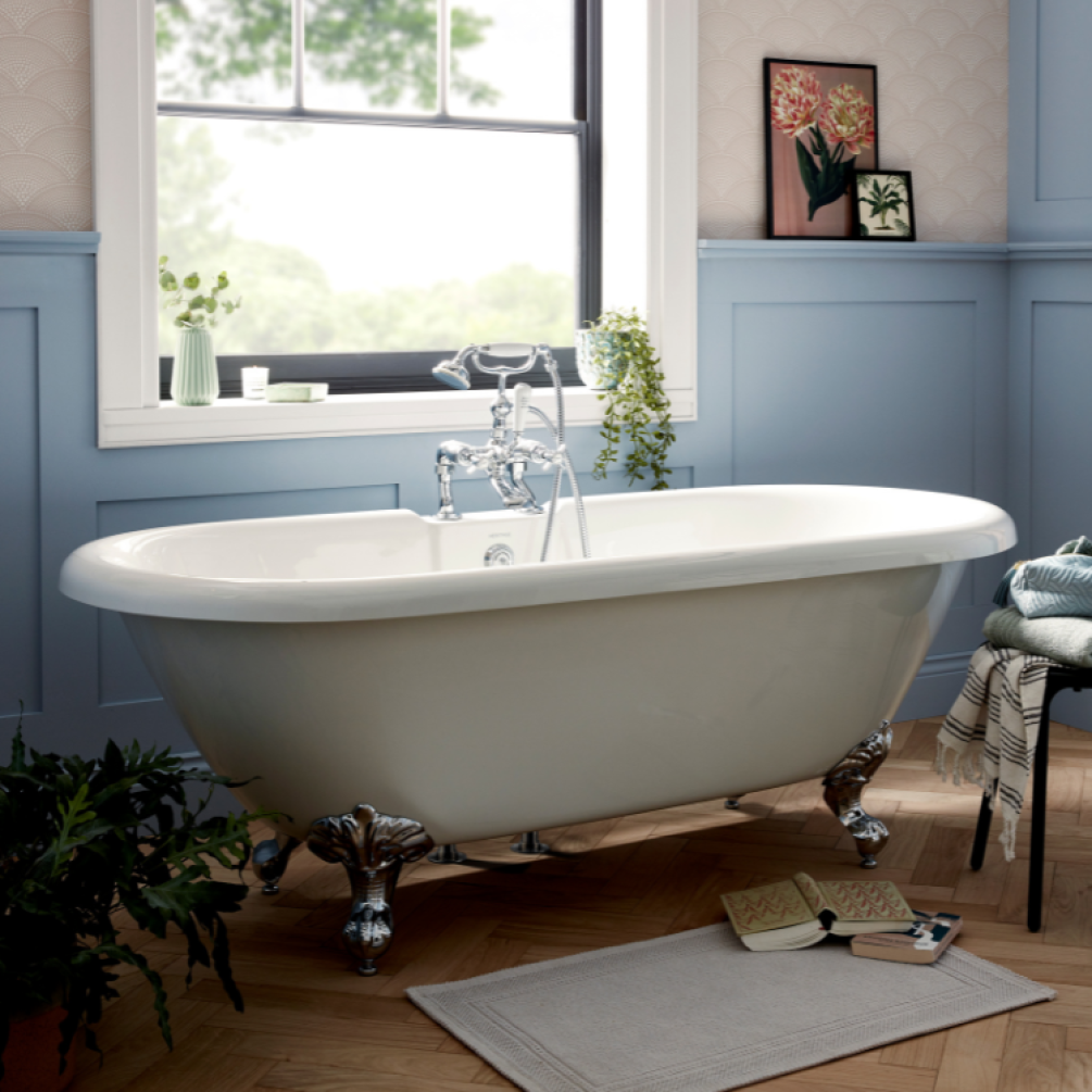 Heritage Oban 1760mm Freestanding Acrylic Double Ended Roll Top Bath - Image 1